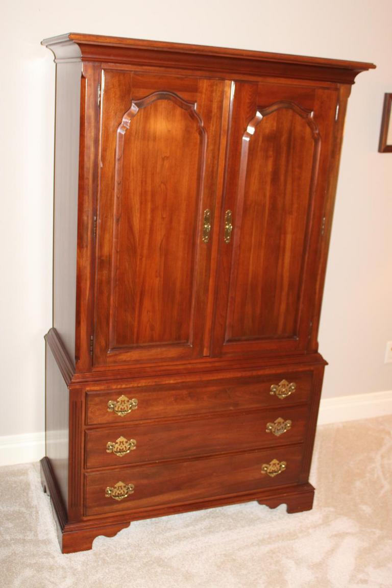 Auction Ohio Knob Creek Armoire
