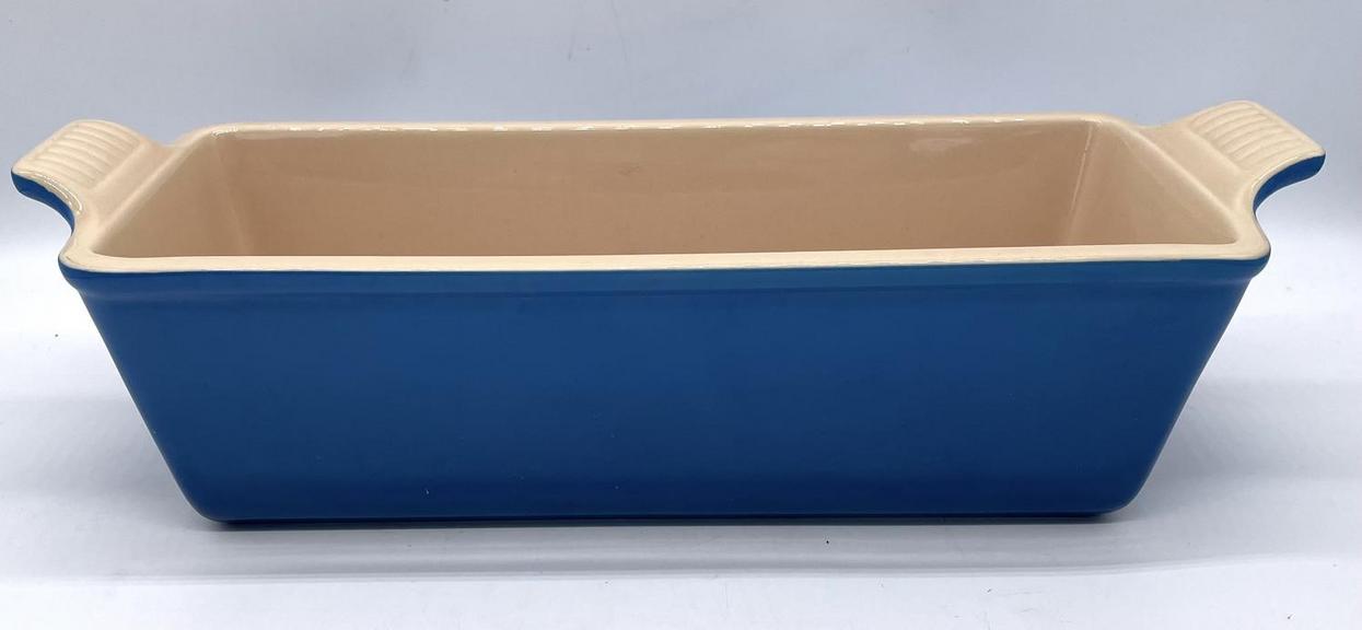 Auction Ohio 14" Le Creuset Baking Dish