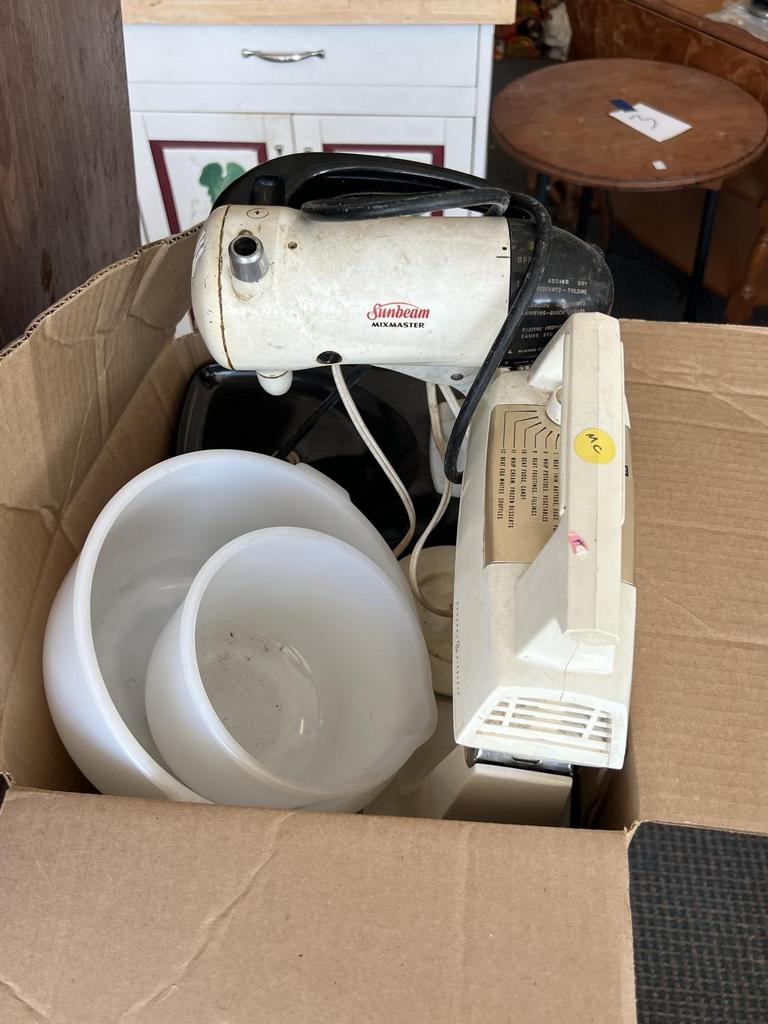 Auction Ohio Kitchen Mixers