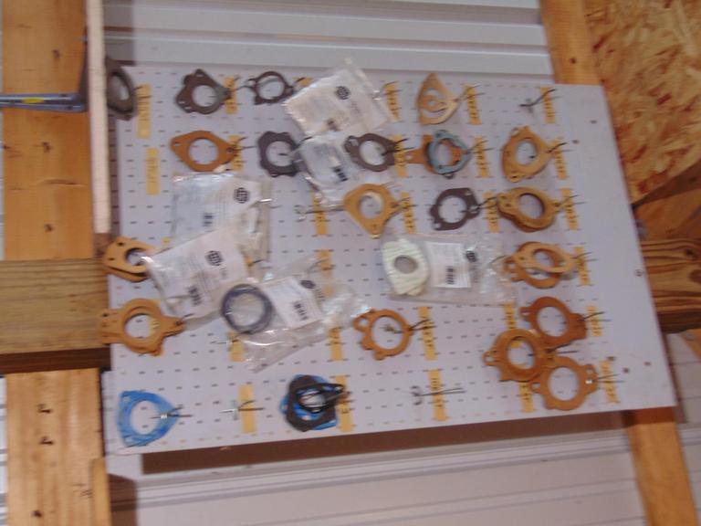 Auction Ohio Gasket Dispay/Gaskets