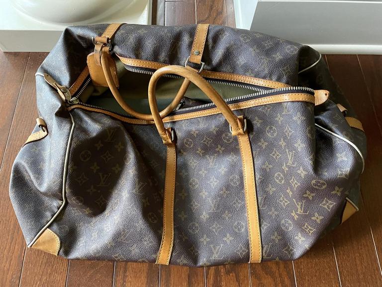 Auction Ohio Louis Vuitton Duffle Bag