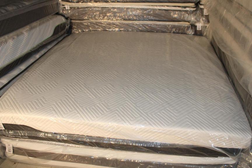 Auction Ohio Lucid King Mattress