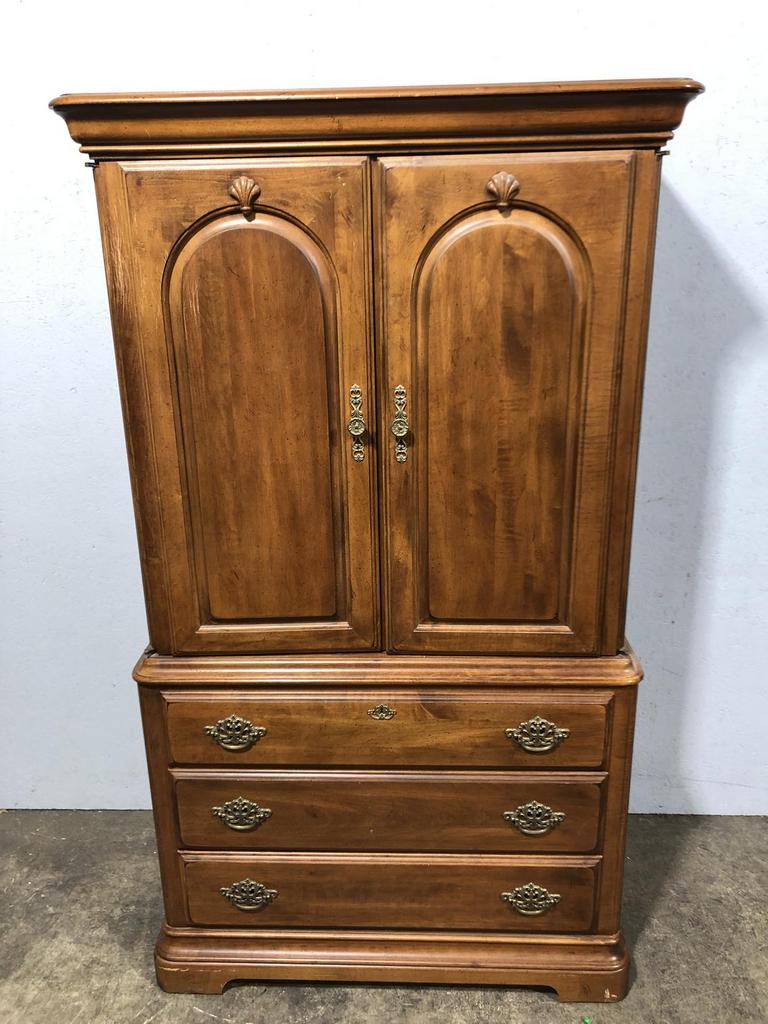 Auction Ohio Armoire Dresser
