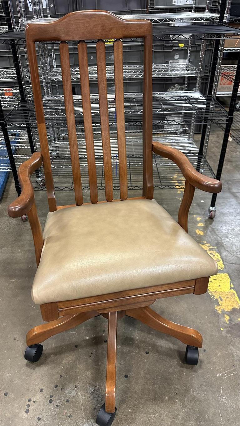 Auction Ohio Rolling Desk Chair