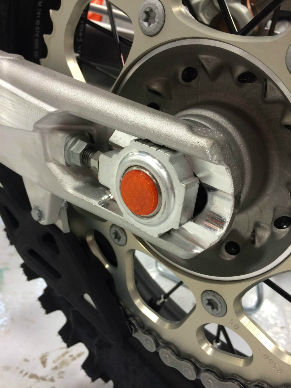 P3D Axle Plug KTM 25mm Rear AOMC.mx