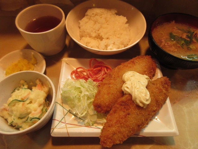 【大阪 堺筋本町「いろり」でワンコインランチ】今日のメニュー あおのページ