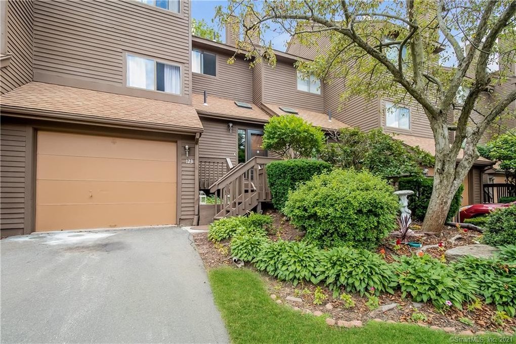 900 Mix Ave Apt 123, Hamden, CT 06514