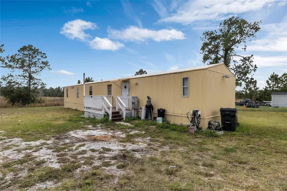 9062 Lake Hatchineha Rd, Haines City, FL 33844