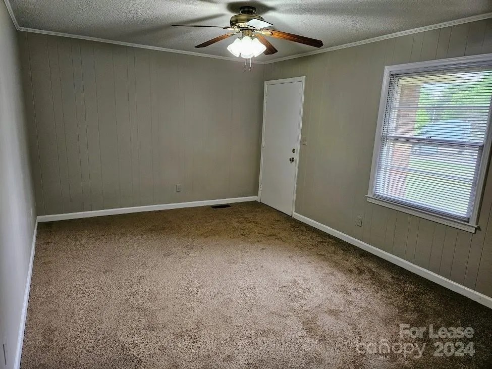 1221 Auten Rd, Charlotte, NC 28216