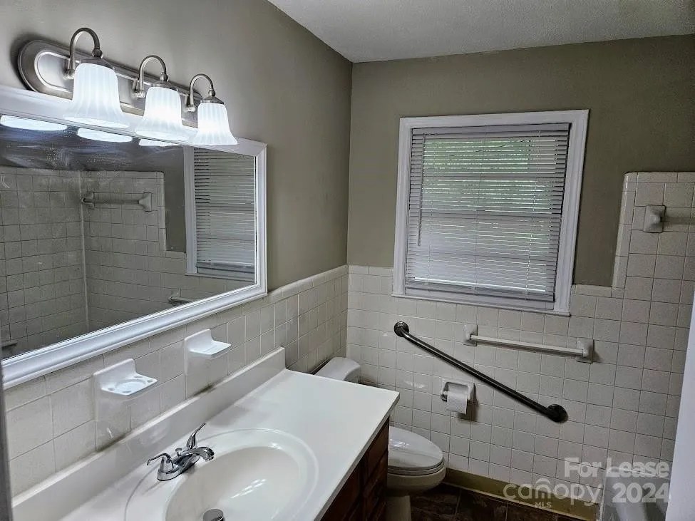 1221 Auten Rd, Charlotte, NC 28216