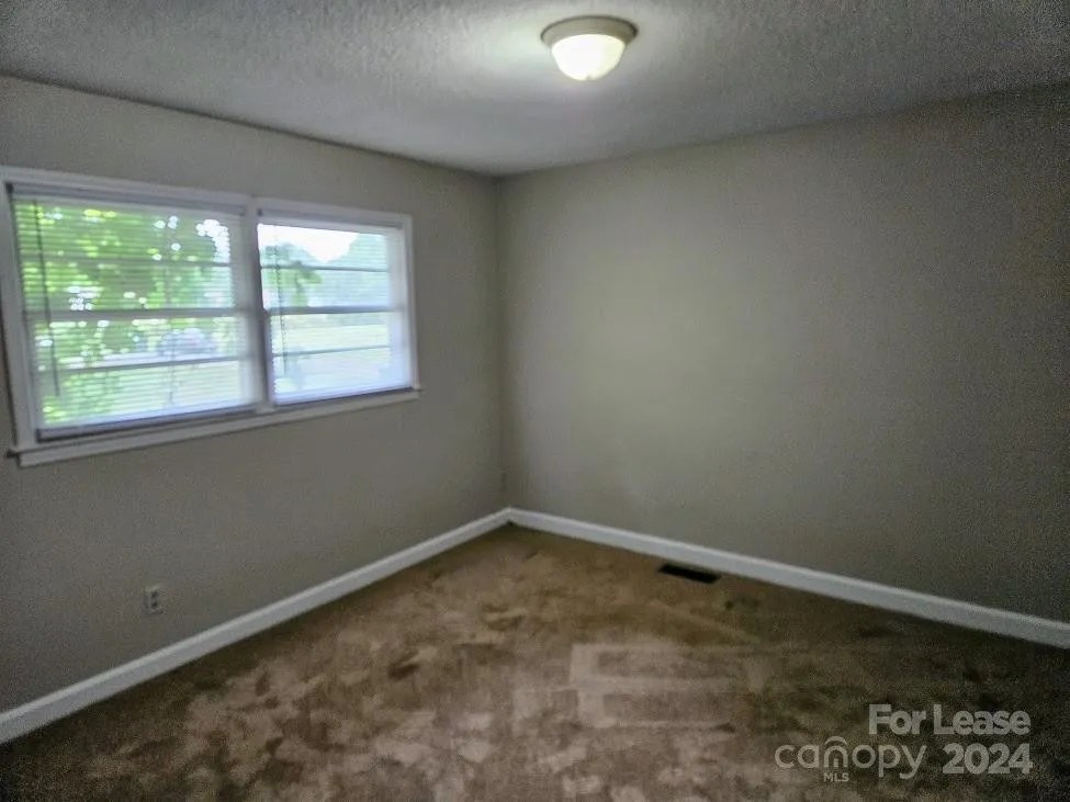 1221 Auten Rd, Charlotte, NC 28216