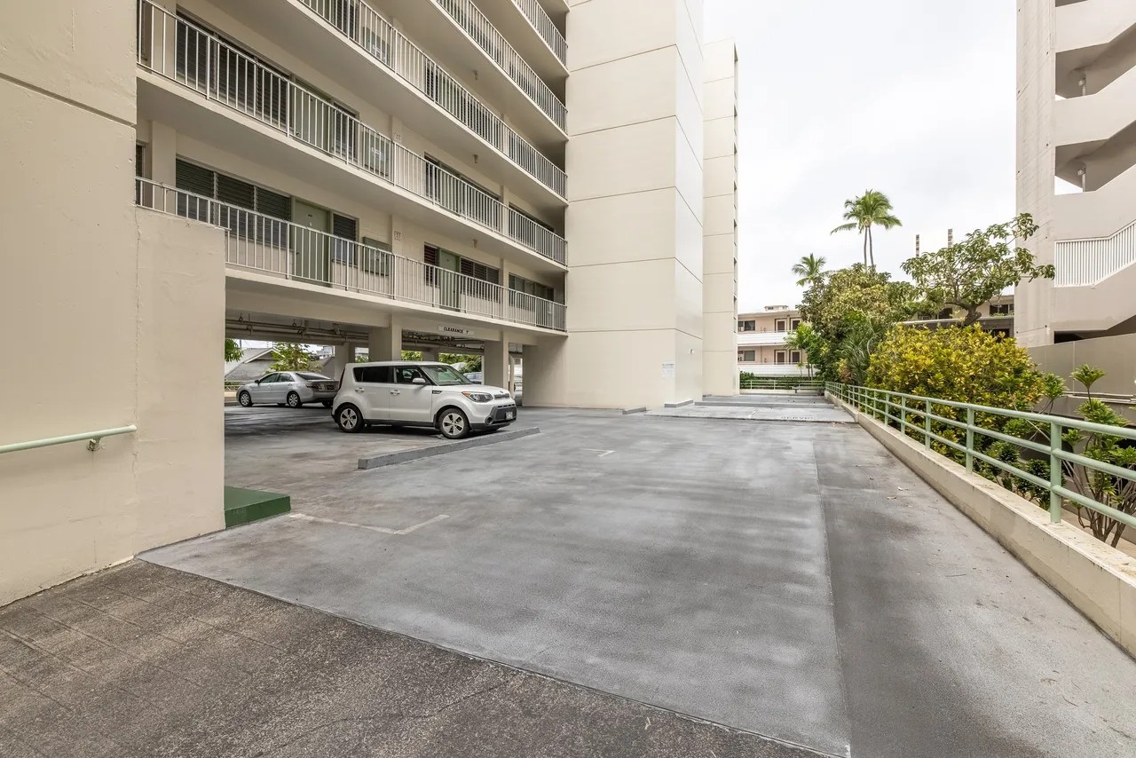 1620 Keeaumoku St Apt 707, Honolulu, HI 96822