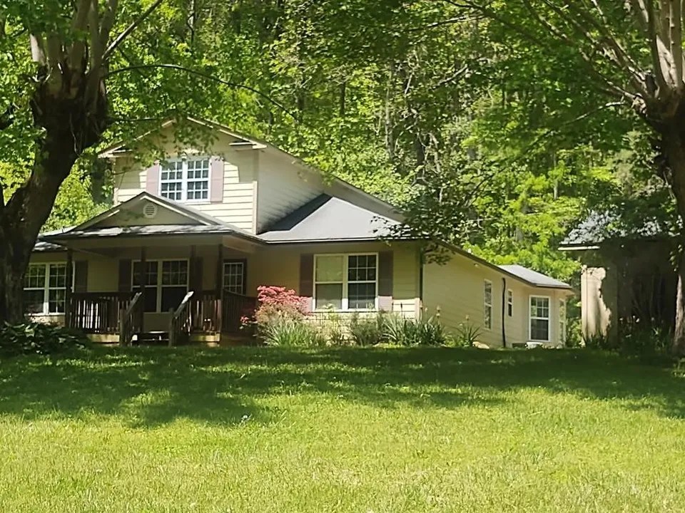 1781 Wayehutta Rd, Cullowhee, NC 28723 424,000
