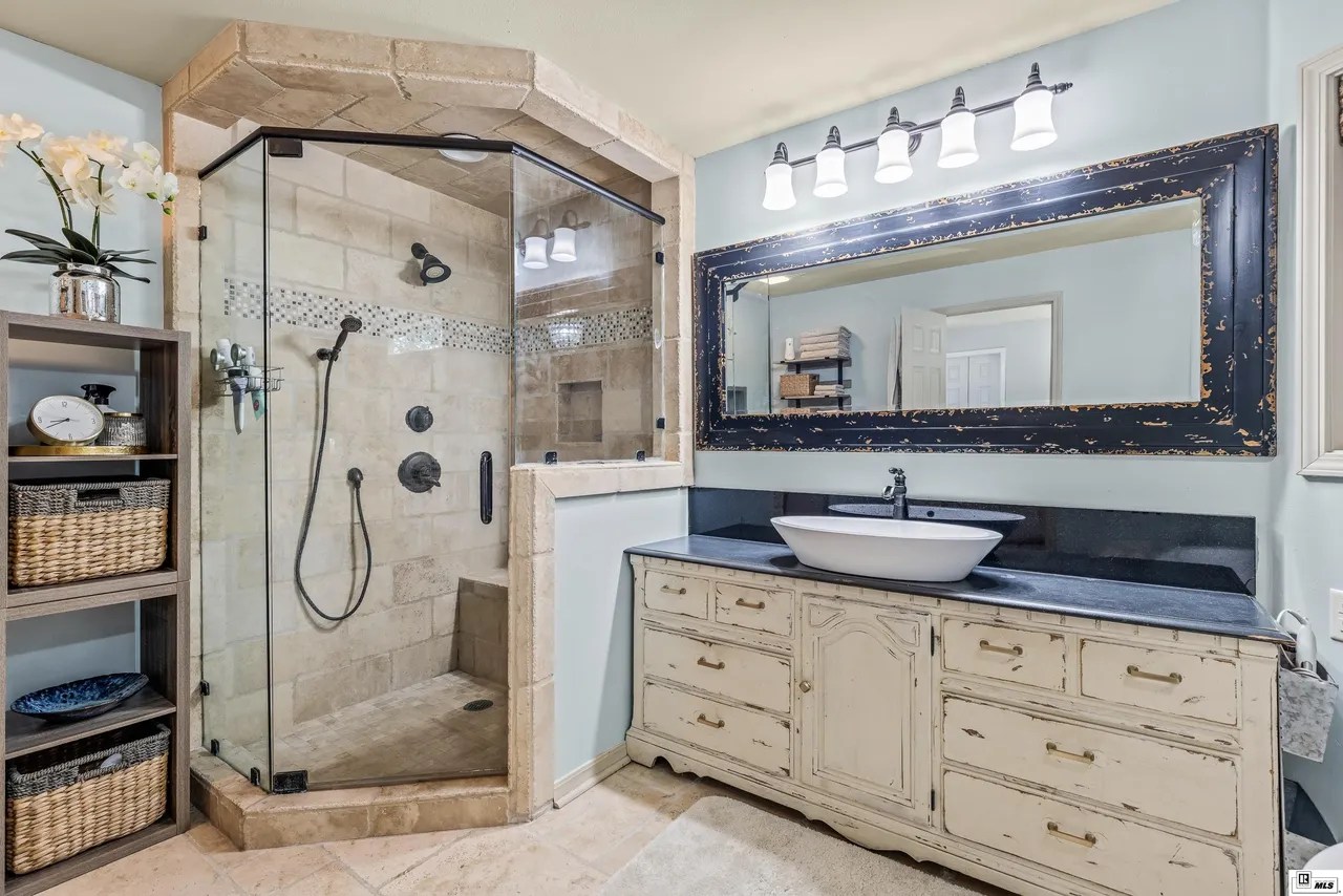 119 Kingsfield Loop Rd, Sterlington, LA 71280