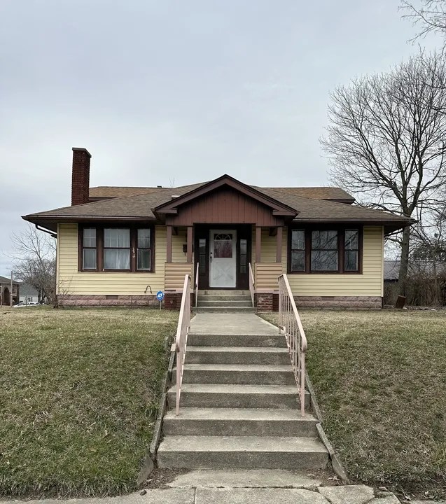 For Sale 1000 E 8th St, Muncie, IN 47302