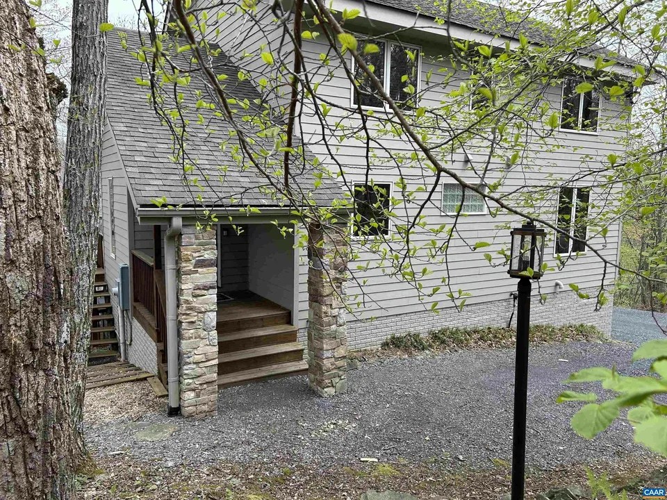 96 Wood Lily Ln, Wintergreen, VA 22967