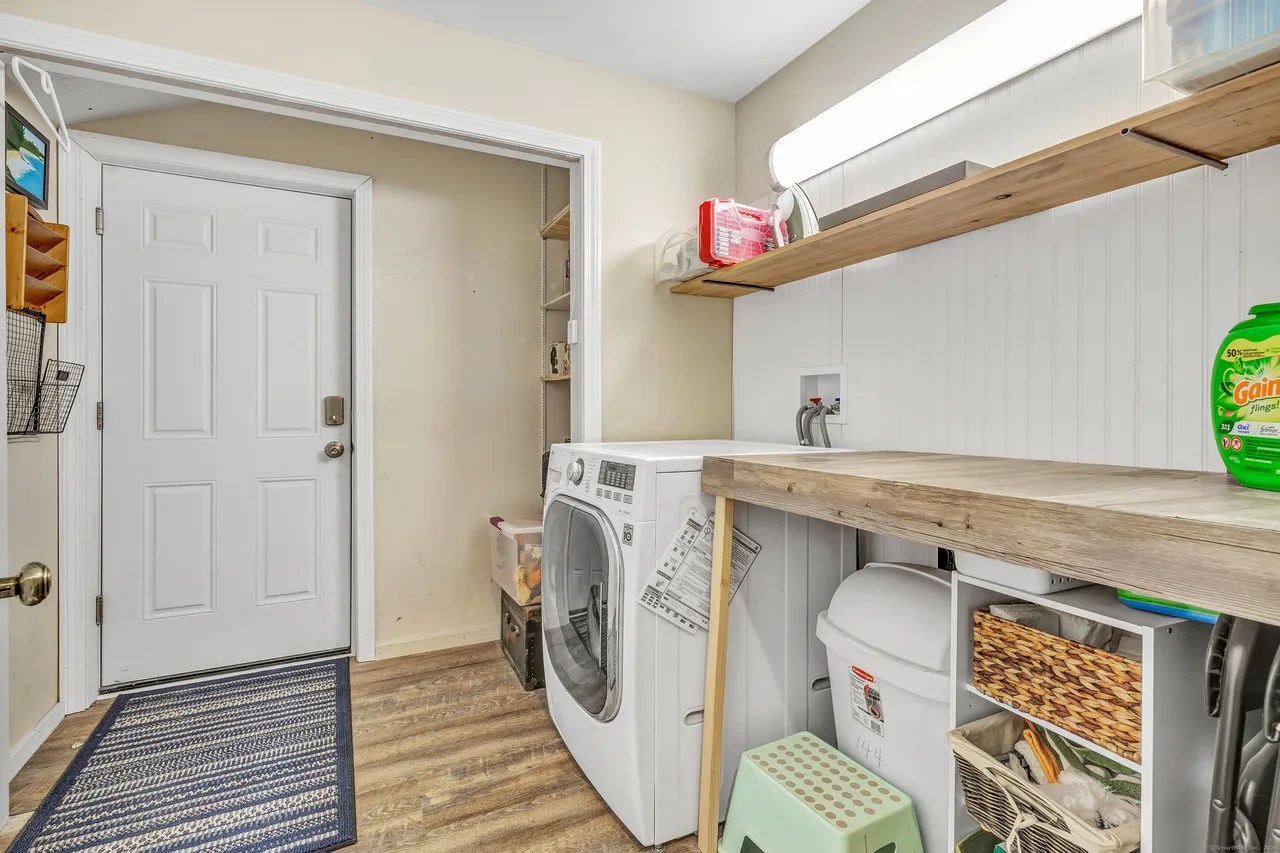 1 Meadow Lake Dr Unit 1, Shelton, CT 06484