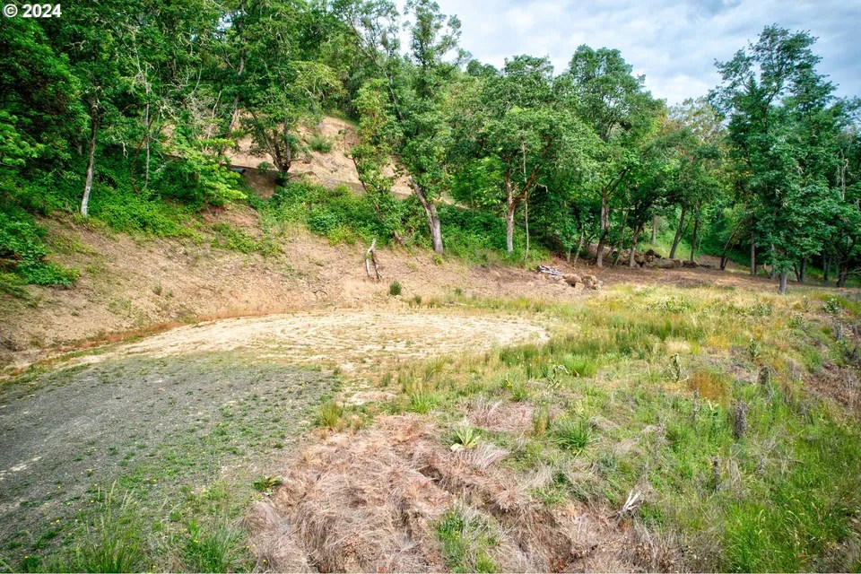 5442 Old Melrose Rd, Roseburg, OR 97471 80,000