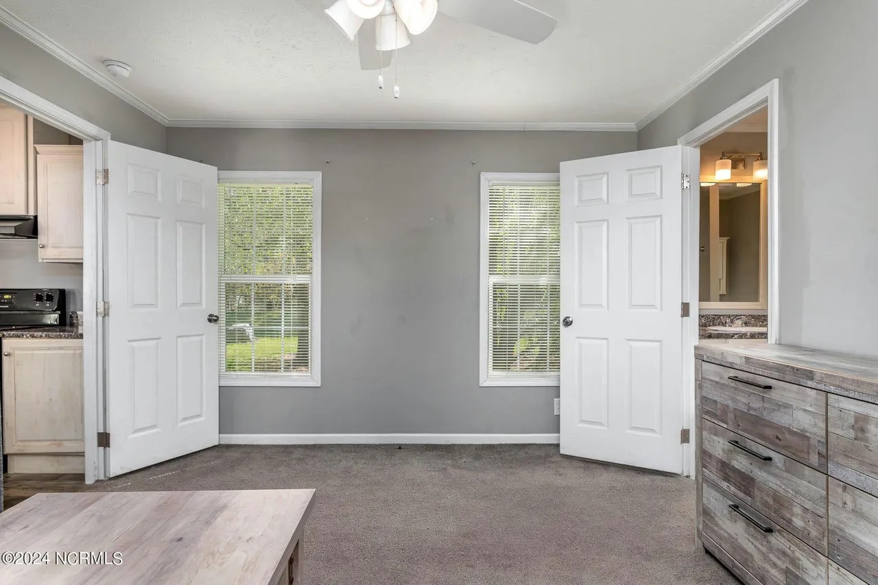 705 Lake Rd, Newport, NC 28570