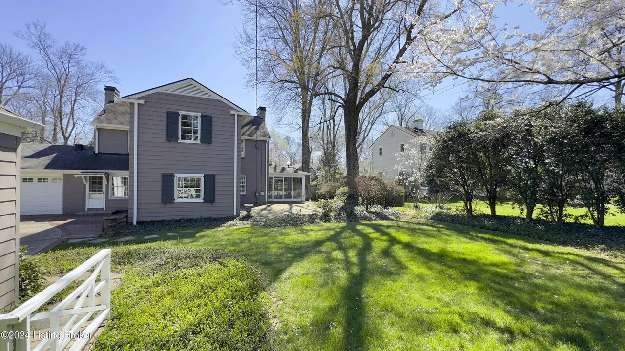 4021 Napanee Rd, Louisville, KY 40207