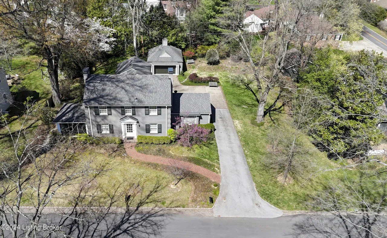 4021 Napanee Rd, Louisville, KY 40207