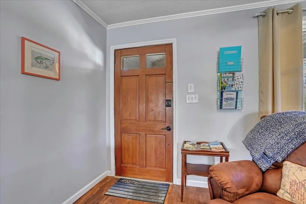 108 Pineridge Rd, Eutawville, SC 29048