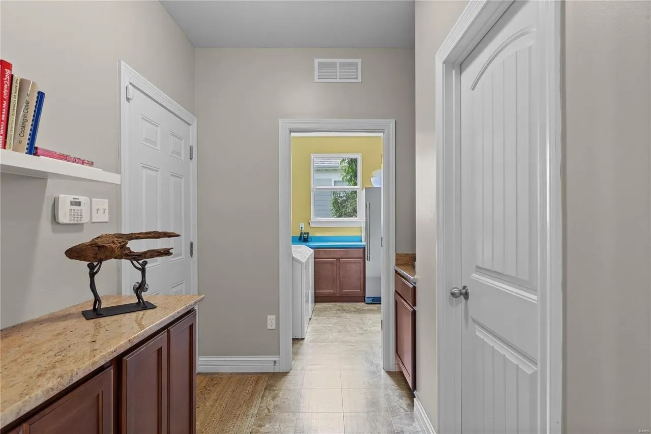 389 Oak Stand Path, Chesterfield, MO 63005