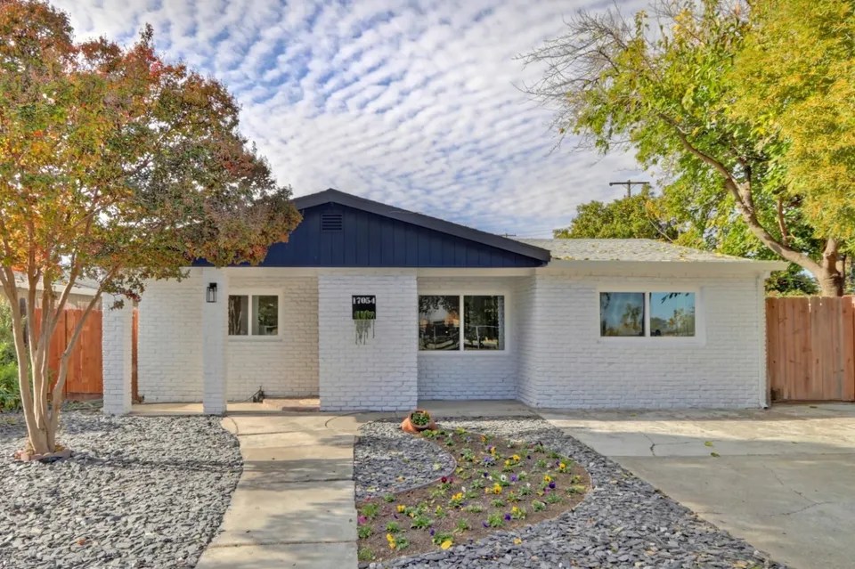 17054 Alpha St, Esparto, CA 95627