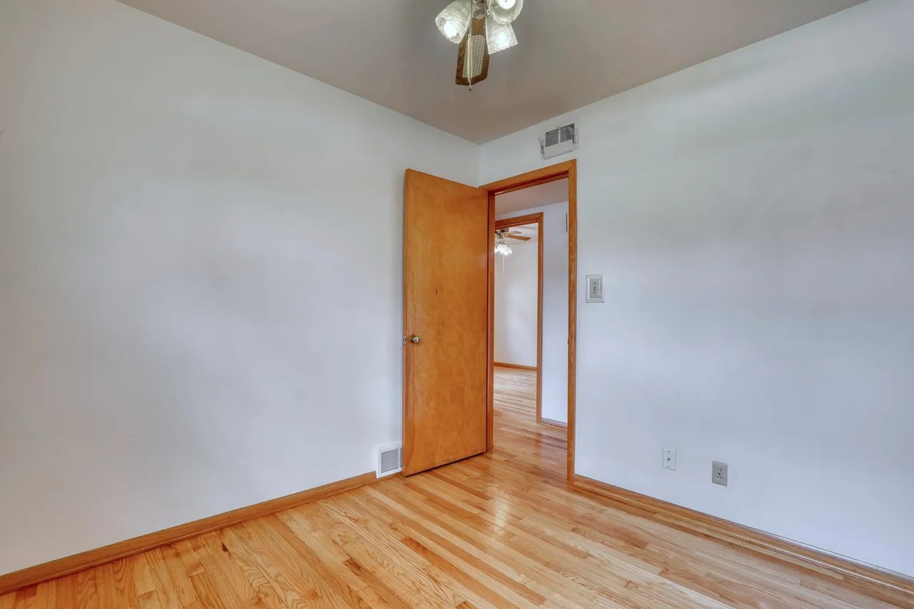 For Sale 4534 N 101st St, Wauwatosa, WI 53225