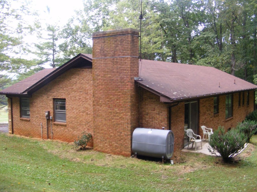 563 Long Level Rd Sw, Floyd, VA 24091