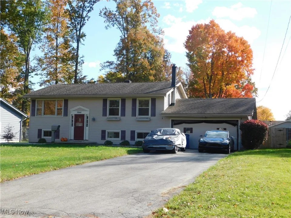 3841 Nottingham Ave, Austintown, OH 44511 260,000