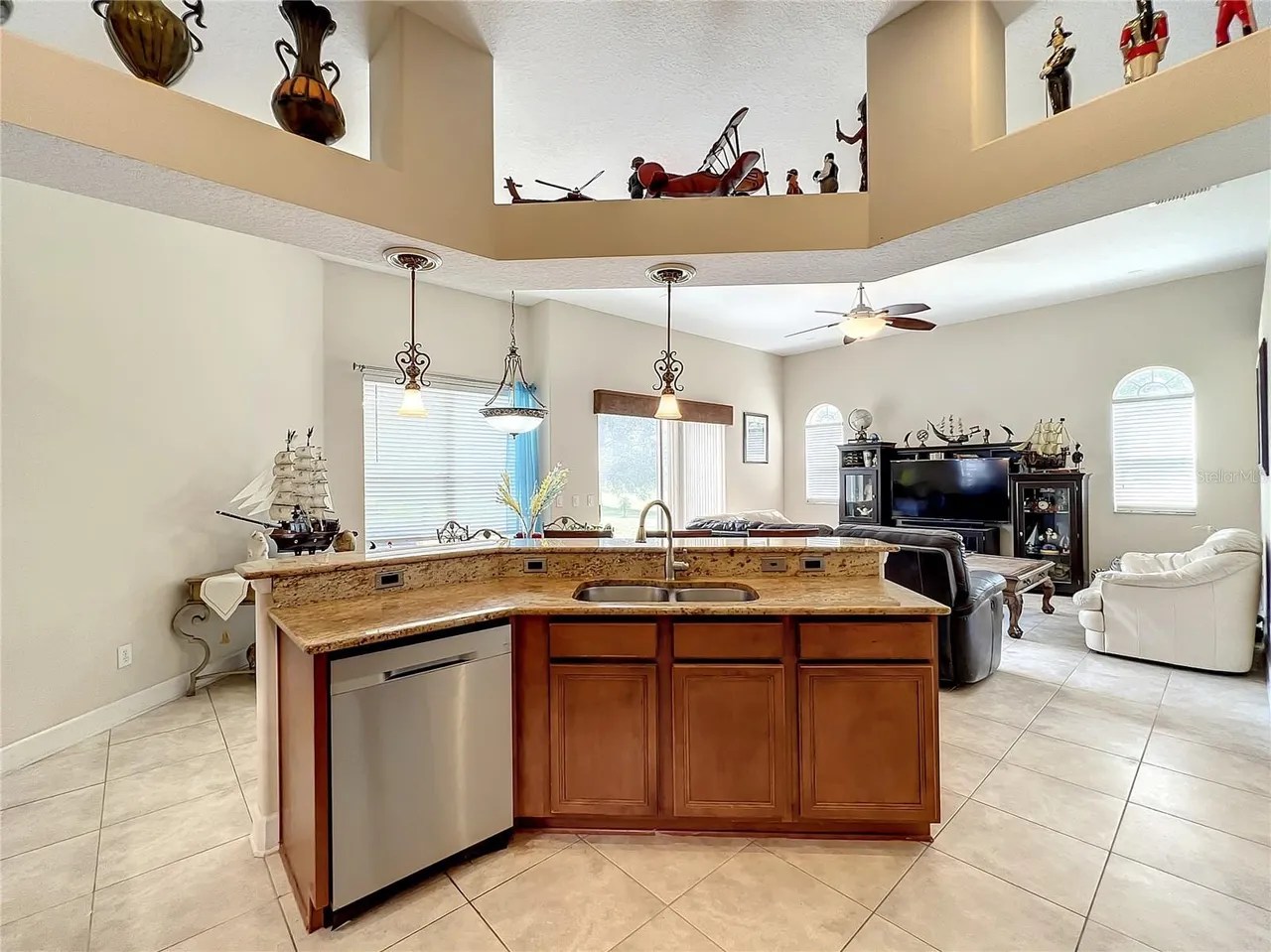 23430 Valderama Ln, Sorrento, FL 32776