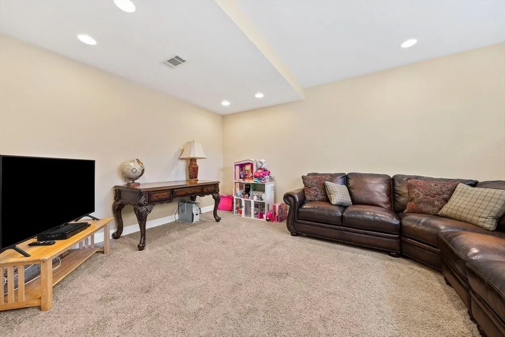 For Sale 1 Bradley Woods Dr, Hingham, MA 02043