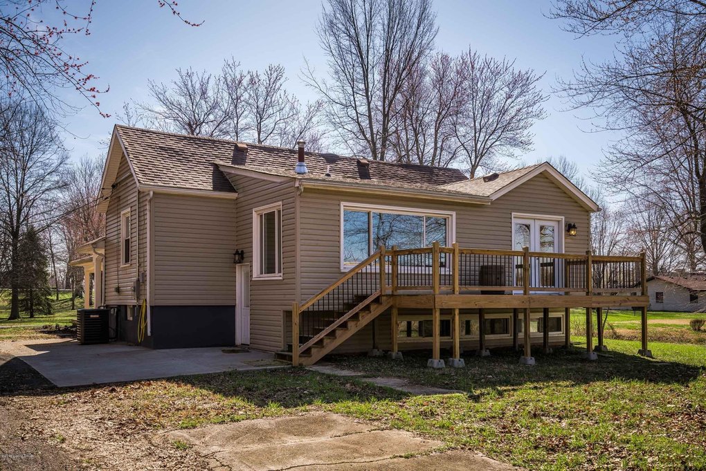 7604 Cane Run Rd, Louisville, KY 40258