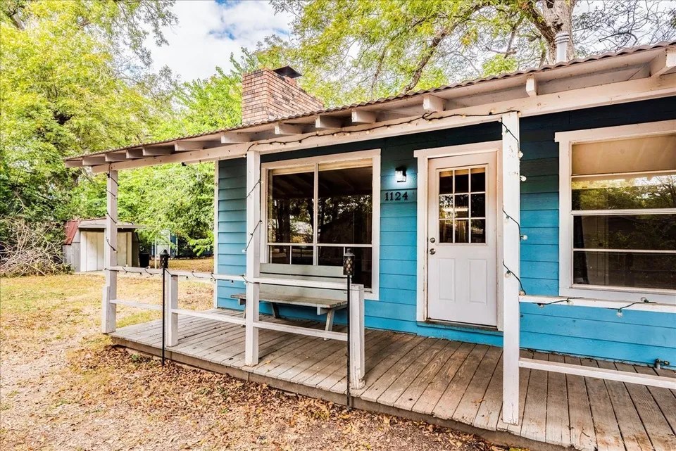 1124 Timber Elm, Seguin, TX 78155 249,900