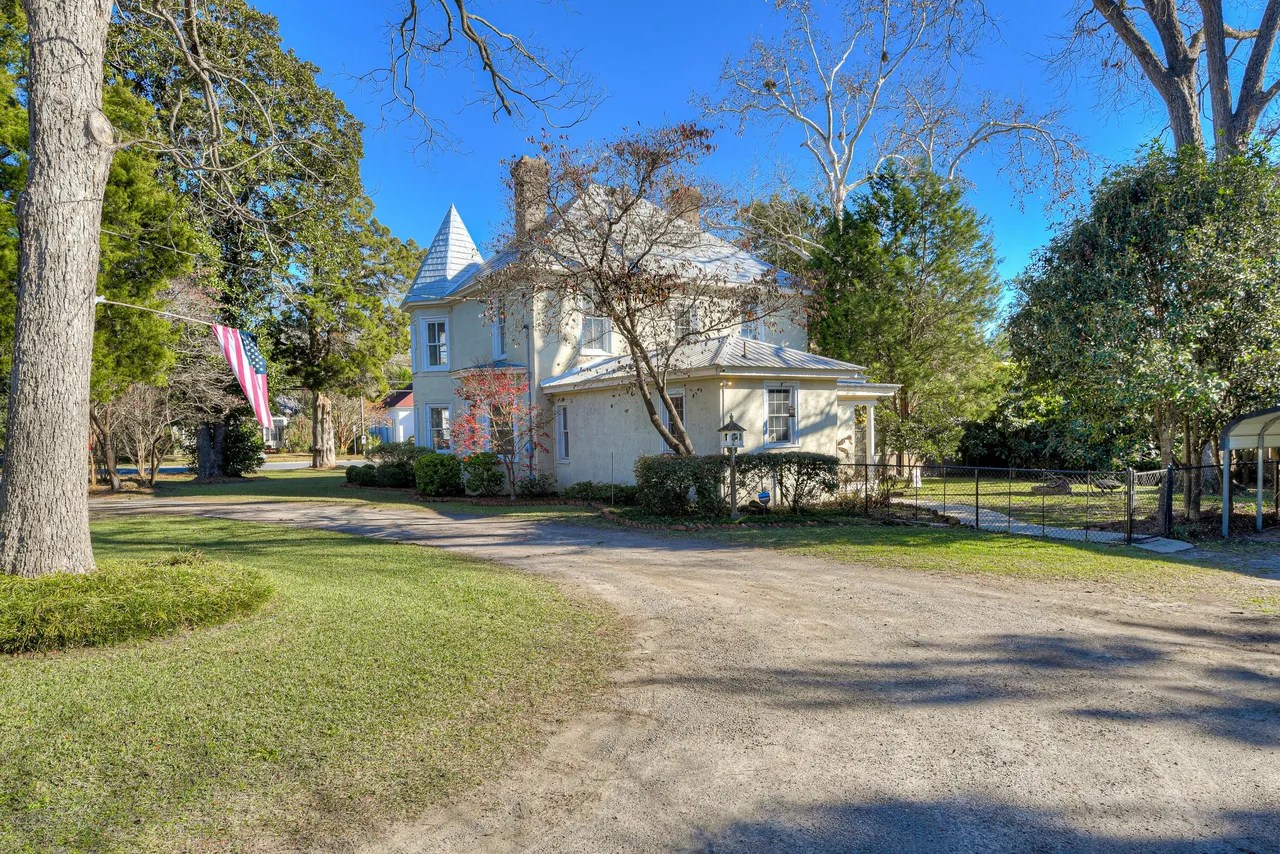 9433 Marlboro Ave, Barnwell, SC 29812