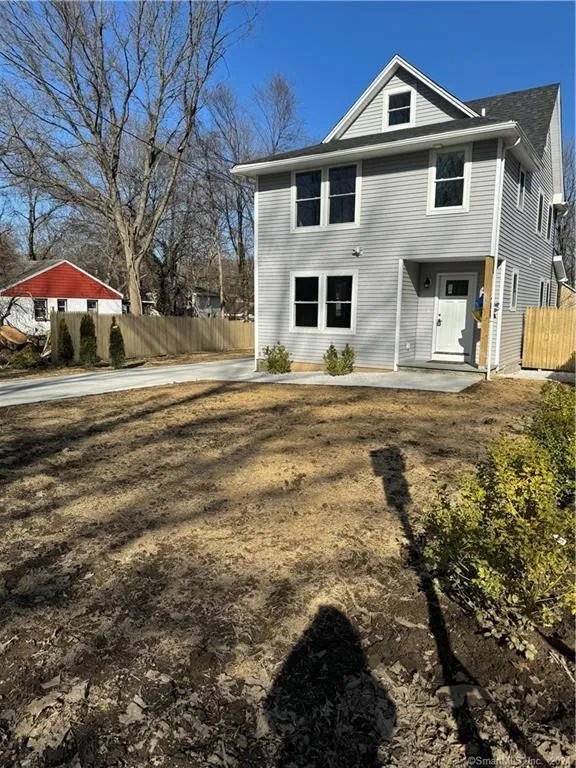 694 Chopsey Hill Rd, Bridgeport, CT 06606