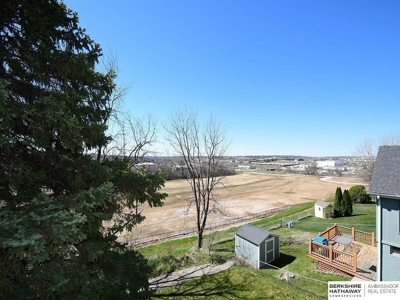 8217 Read St, Omaha, NE 68122