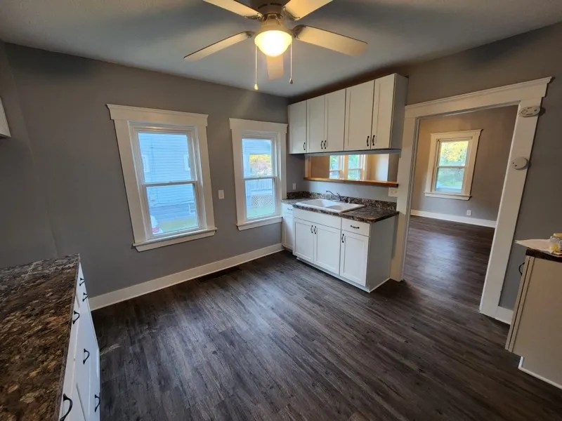 1,400 5540 Garden St, Maple Heights, OH 44137