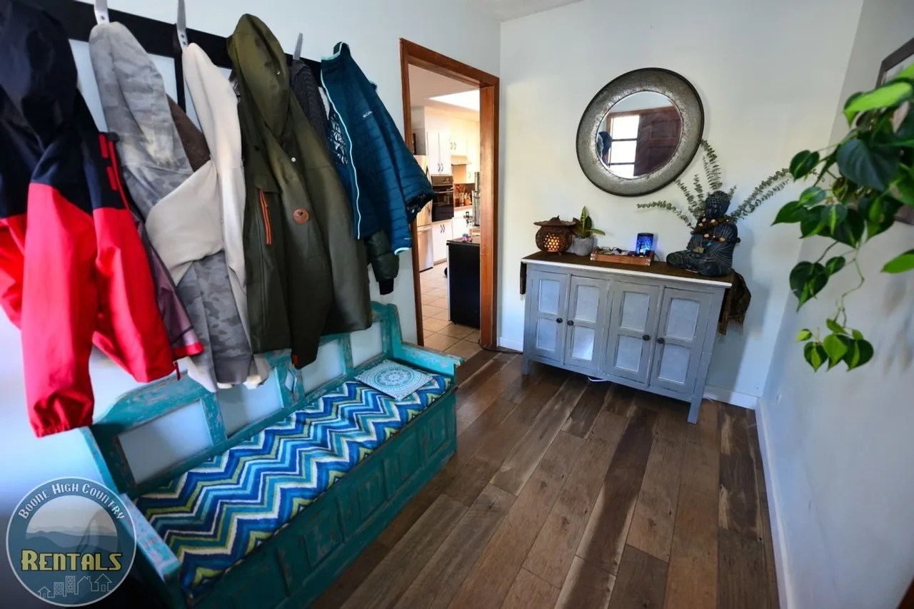 442 Poplar Hill Dr, Boone, NC 28607 Home for Rent