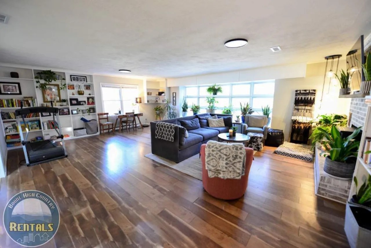 442 Poplar Hill Dr, Boone, NC 28607 Home for Rent