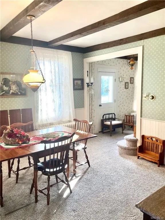 6280 Salt Rd, Clarence, NY 14031