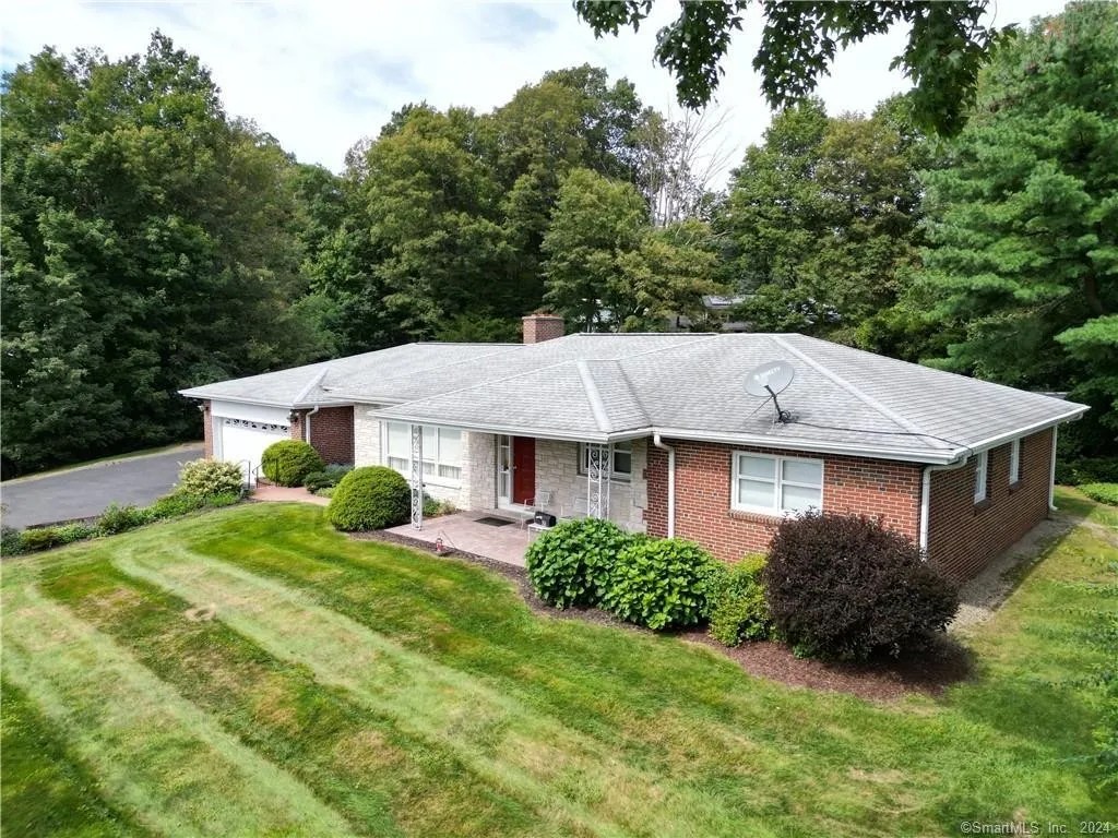 85 Center St, Wolcott, CT 06716