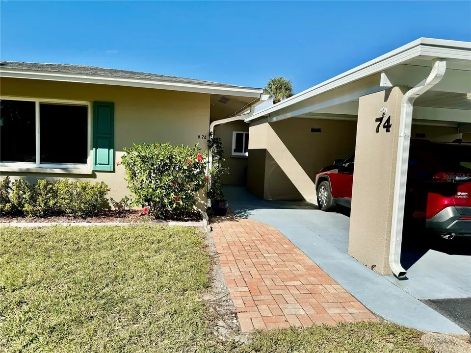 74 Strathmore Blvd VILLA74, Sarasota, FL 34233