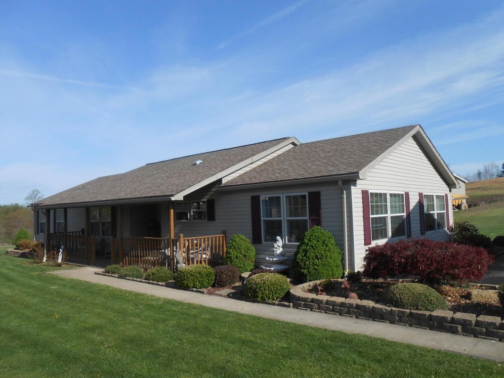 659 Woodside Oldframe Rd, Smithfield, PA 15478