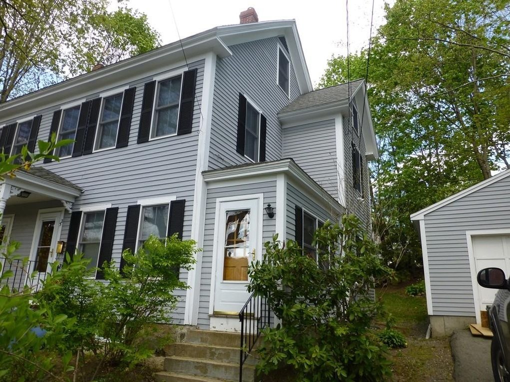 32 Mill St, Maynard, MA 01754