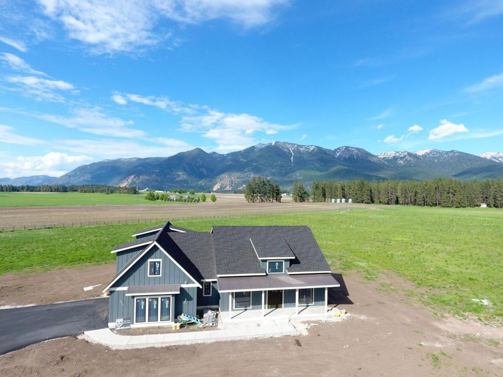 724 Sweetgrass Ranch Rd, Kalispell, MT 59901