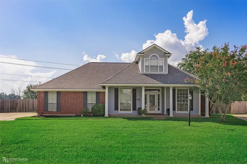 2021 Bayou Bend Dr, Bossier City, LA 71111