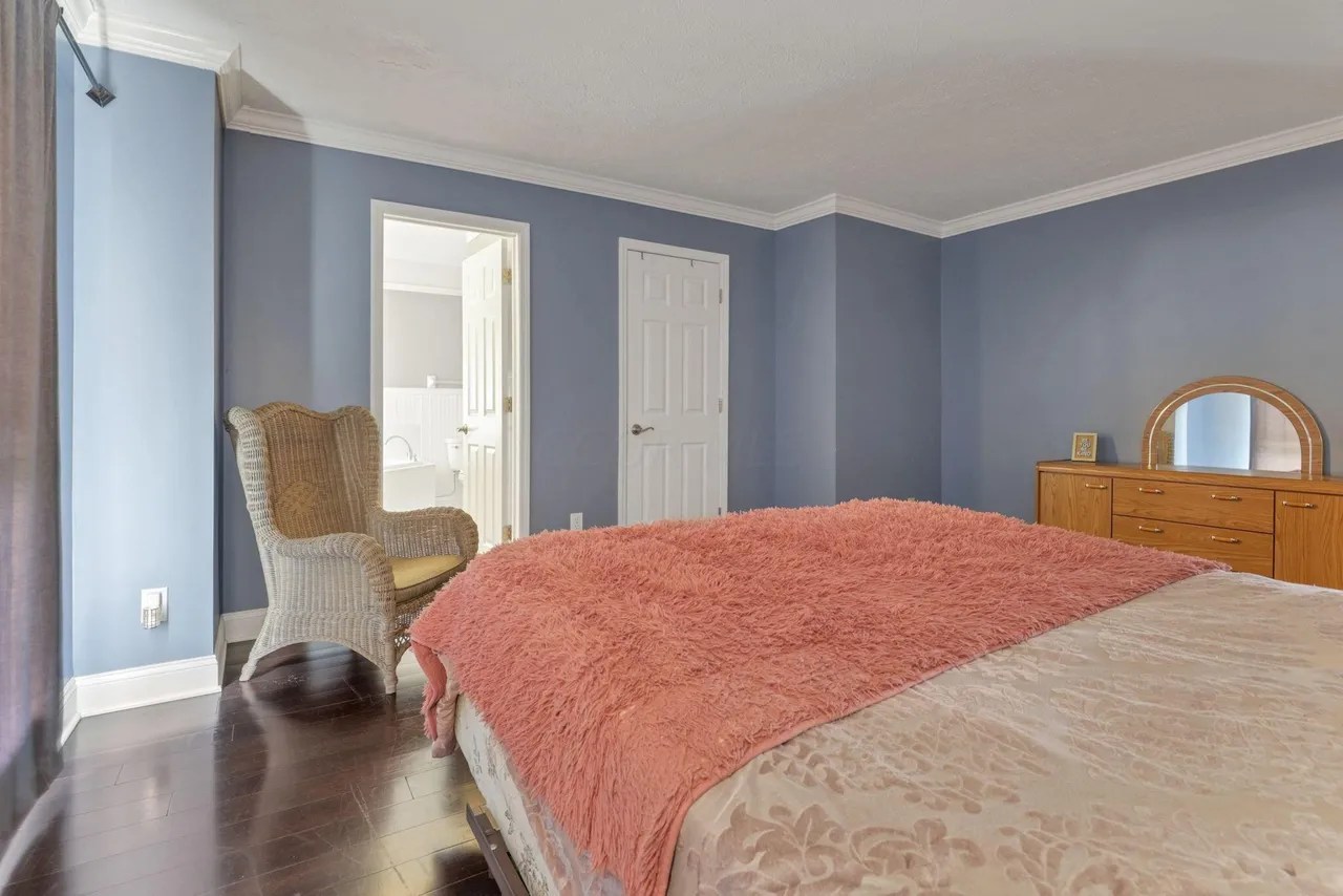 For Sale 8699 Lazelle Commons Dr, Lewis Center, OH 43035