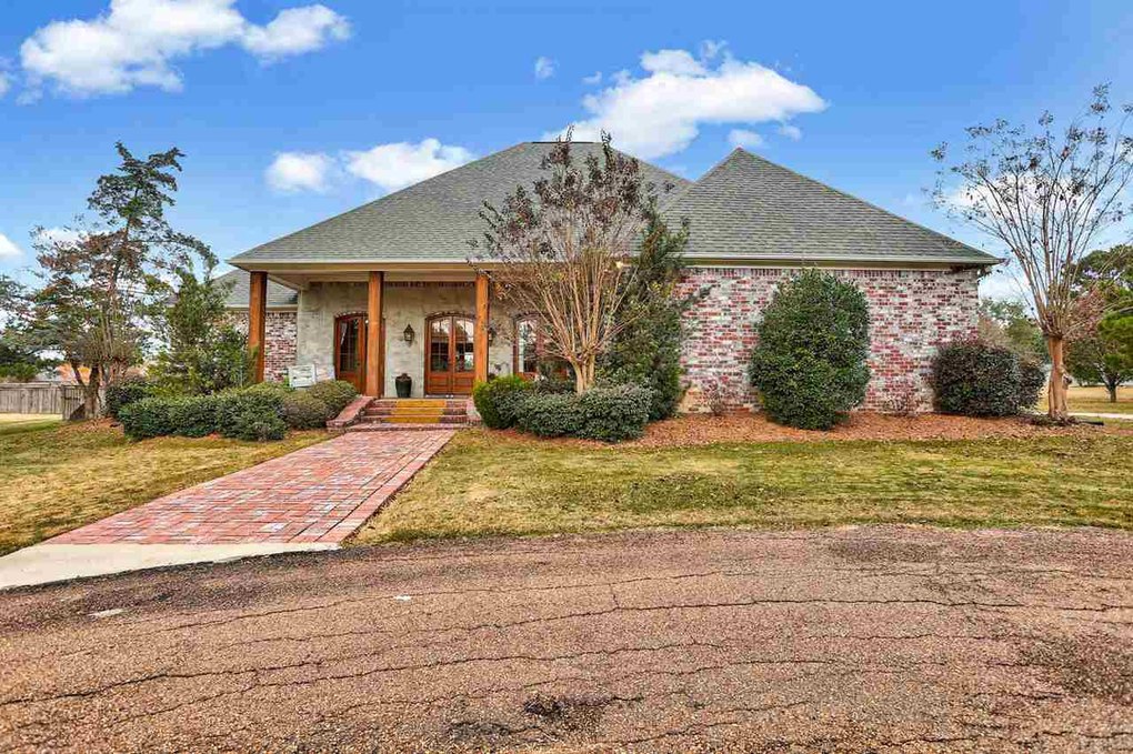 304 Warren Cv, Brandon, MS 39047